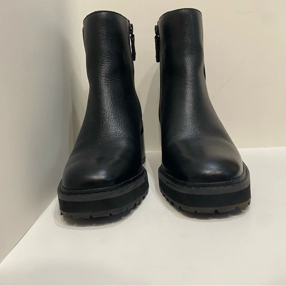 Woman's Boots Cole Haan Gillian Lug Bootie Black Leather Waterproof Size 7 - Picture 2 of 9